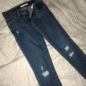 Skinny ripped Levi’s jeans